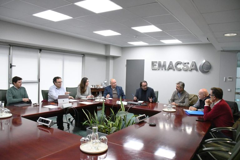 Reunión de EMACSA y GMU con vecinos de la zona del Corregidor