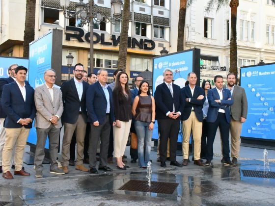 Exposición de ASA Andalucía en la plaza de las Tendillas